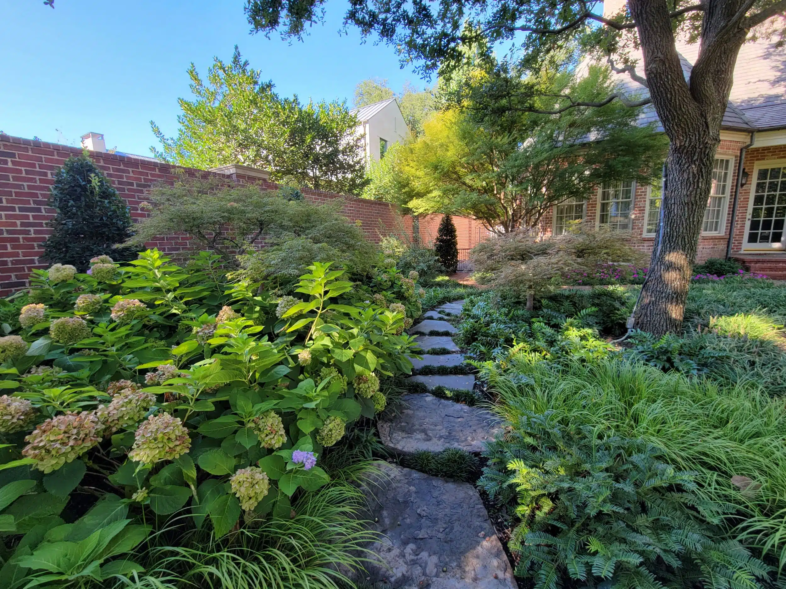 Landscape Design Garland
